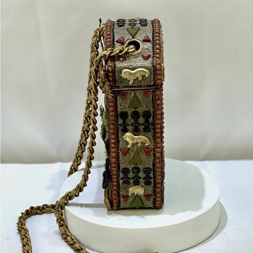 Mary Frances Vintage Crossbody Purse with Gold Chain Zebra Giraffe Elephant - Picture 4 of 7